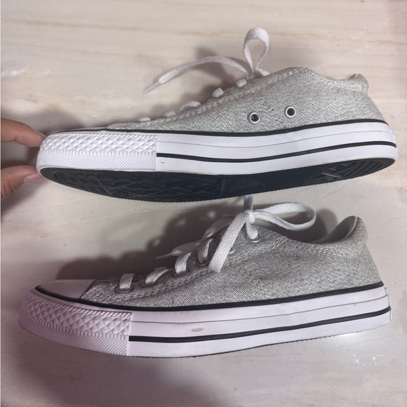 Converse - Picture 2 of 7